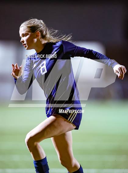 Thumbnail 3 in Lake Creek vs A&M Consolidated photogallery.