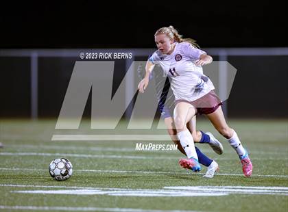 Thumbnail 3 in Lake Creek vs A&M Consolidated photogallery.