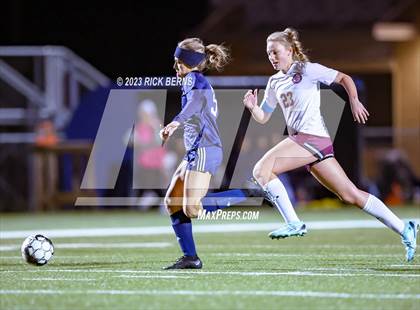 Thumbnail 3 in Lake Creek vs A&M Consolidated photogallery.