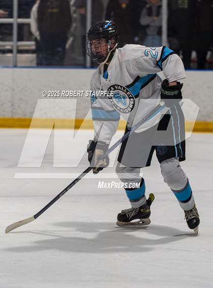 Thumbnail 2 in Pine-Richland @ Seneca Valley (PIHL 3A Quarter Final) photogallery.