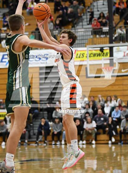 Thumbnail 3 in Redmond vs. Beaverton (Les Schwab Invitational) photogallery.