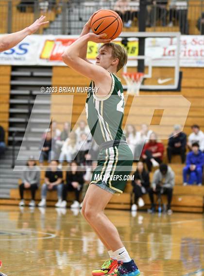 Thumbnail 3 in Redmond vs. Beaverton (Les Schwab Invitational) photogallery.