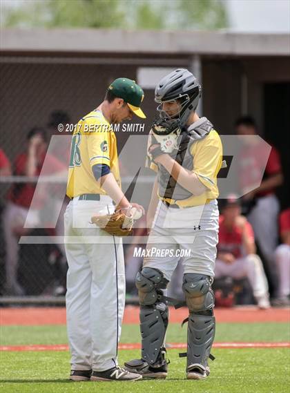 Thumbnail 3 in Clarence vs. Williamsville North (Section 6 Class AA Final) photogallery.