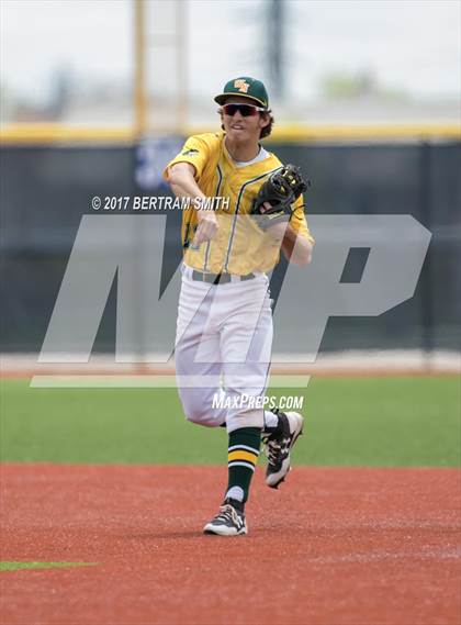 Thumbnail 3 in Clarence vs. Williamsville North (Section 6 Class AA Final) photogallery.