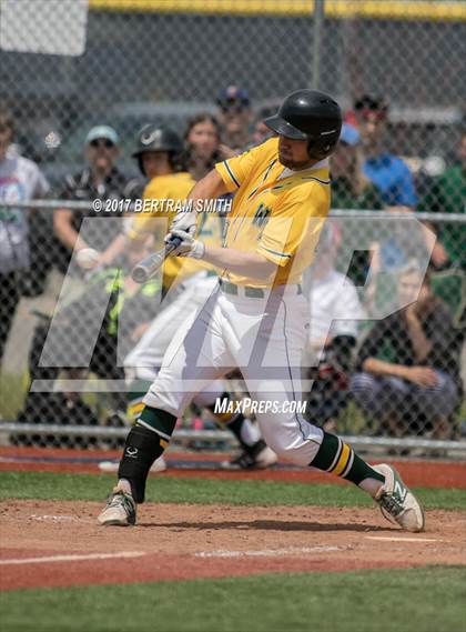 Thumbnail 3 in Clarence vs. Williamsville North (Section 6 Class AA Final) photogallery.