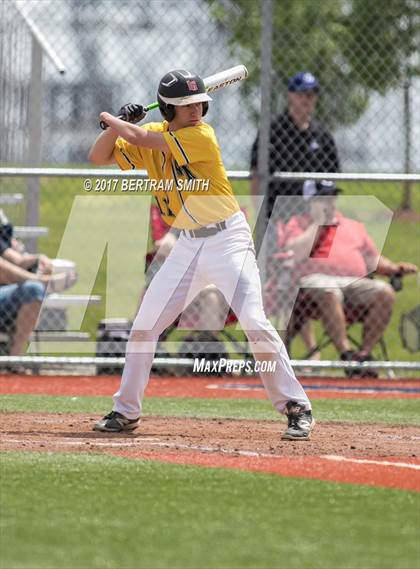 Thumbnail 2 in Clarence vs. Williamsville North (Section 6 Class AA Final) photogallery.
