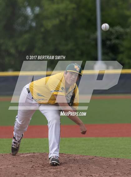 Thumbnail 2 in Clarence vs. Williamsville North (Section 6 Class AA Final) photogallery.