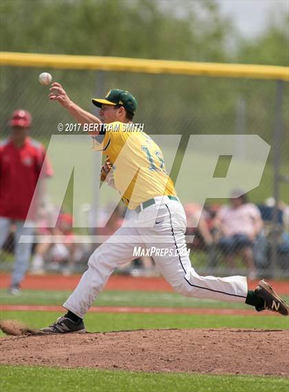 Thumbnail 3 in Clarence vs. Williamsville North (Section 6 Class AA Final) photogallery.