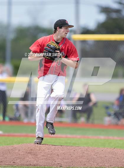 Thumbnail 2 in Clarence vs. Williamsville North (Section 6 Class AA Final) photogallery.