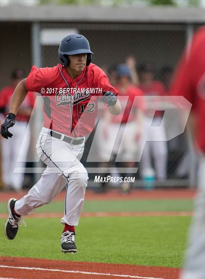 Thumbnail 2 in Clarence vs. Williamsville North (Section 6 Class AA Final) photogallery.