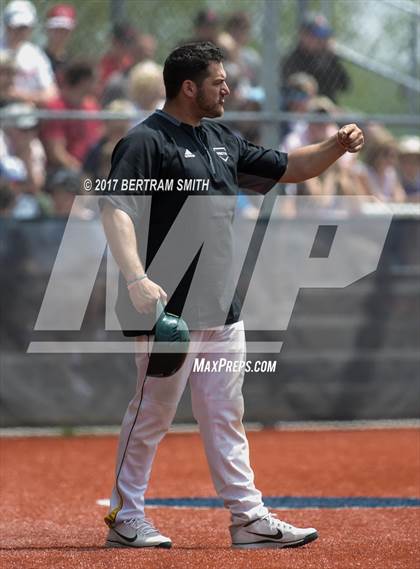 Thumbnail 3 in Clarence vs. Williamsville North (Section 6 Class AA Final) photogallery.
