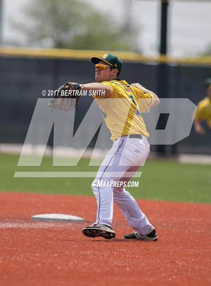 Thumbnail 2 in Clarence vs. Williamsville North (Section 6 Class AA Final) photogallery.