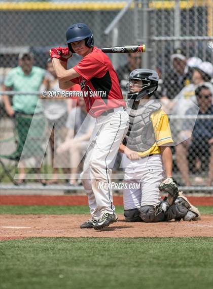 Thumbnail 2 in Clarence vs. Williamsville North (Section 6 Class AA Final) photogallery.