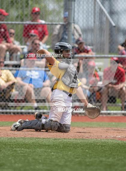 Thumbnail 2 in Clarence vs. Williamsville North (Section 6 Class AA Final) photogallery.