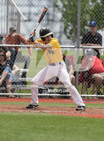 Thumbnail 2 in Clarence vs. Williamsville North (Section 6 Class AA Final) photogallery.