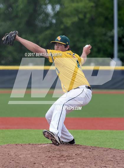 Thumbnail 2 in Clarence vs. Williamsville North (Section 6 Class AA Final) photogallery.