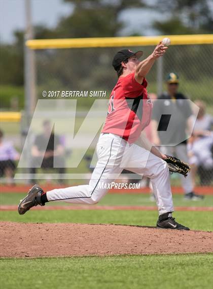 Thumbnail 3 in Clarence vs. Williamsville North (Section 6 Class AA Final) photogallery.