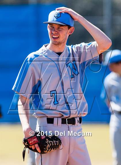 Thumbnail 2 in Sickles @ Newsome photogallery.