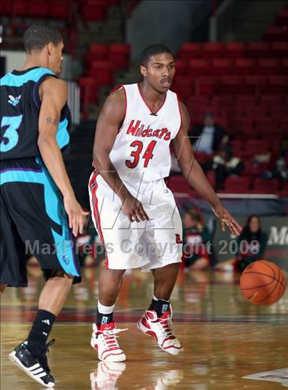 Thumbnail 1 in South Atlanta vs. Lawrence North (T-Mobile Invitational) photogallery.