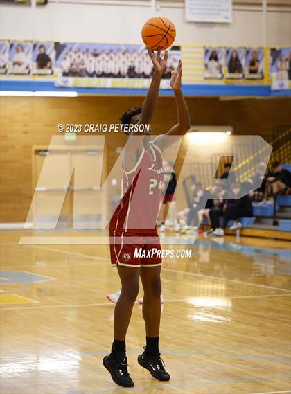 Thumbnail 2 in Logan @ Sky View (Sophomore) photogallery.