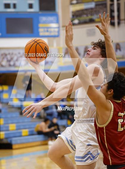 Thumbnail 1 in Logan @ Sky View (Sophomore) photogallery.