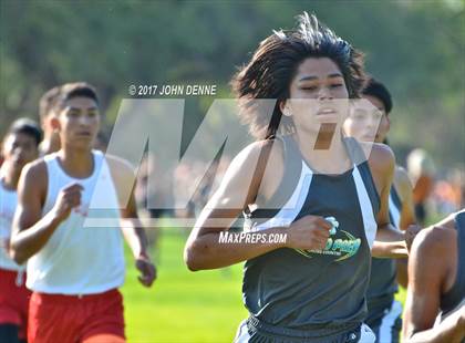 Thumbnail 3 in UNM Invitational photogallery.