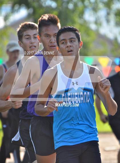 Thumbnail 2 in UNM Invitational photogallery.