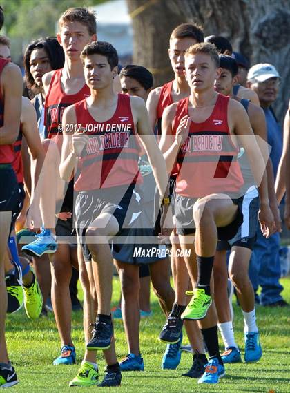 Thumbnail 1 in UNM Invitational photogallery.