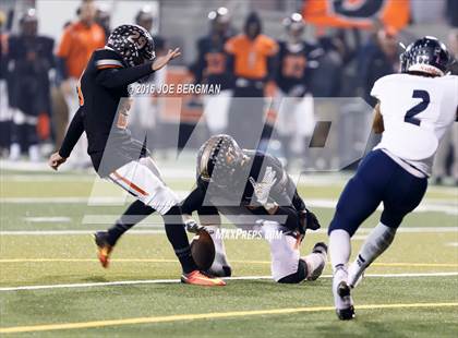 Thumbnail 3 in Bakersfield @ Central (CIF D1 Central Section Final) photogallery.