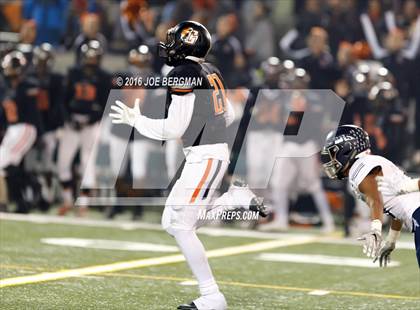 Thumbnail 3 in Bakersfield @ Central (CIF D1 Central Section Final) photogallery.