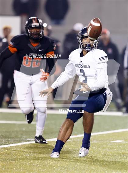 Thumbnail 2 in Bakersfield @ Central (CIF D1 Central Section Final) photogallery.