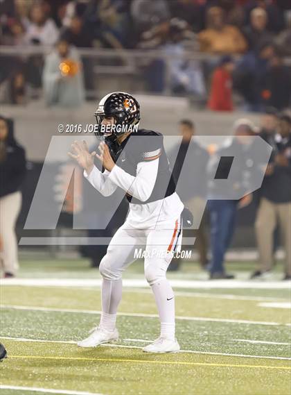 Thumbnail 3 in Bakersfield @ Central (CIF D1 Central Section Final) photogallery.