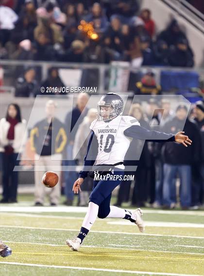 Thumbnail 3 in Bakersfield @ Central (CIF D1 Central Section Final) photogallery.