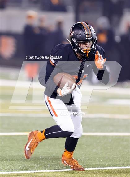 Thumbnail 2 in Bakersfield @ Central (CIF D1 Central Section Final) photogallery.