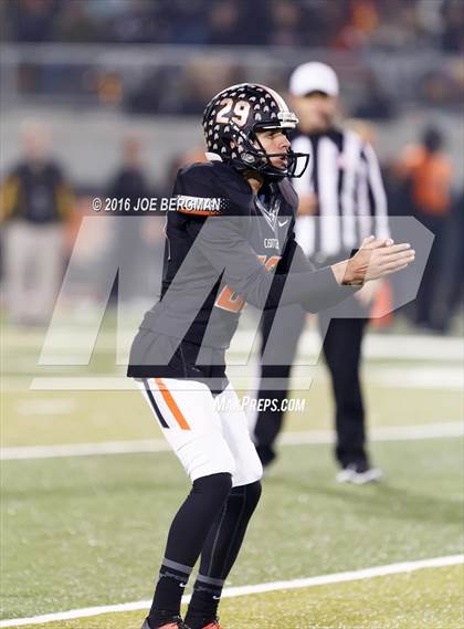 Thumbnail 3 in Bakersfield @ Central (CIF D1 Central Section Final) photogallery.