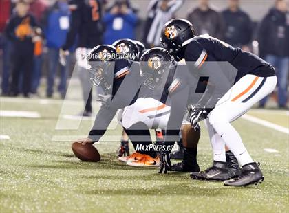 Thumbnail 2 in Bakersfield @ Central (CIF D1 Central Section Final) photogallery.