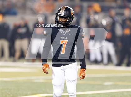 Thumbnail 3 in Bakersfield @ Central (CIF D1 Central Section Final) photogallery.
