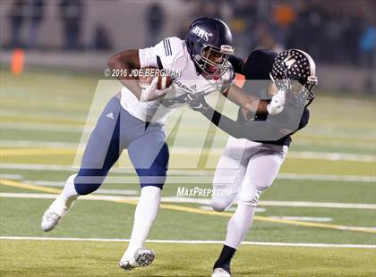 Thumbnail 3 in Bakersfield @ Central (CIF D1 Central Section Final) photogallery.