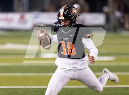 Thumbnail 3 in Bakersfield @ Central (CIF D1 Central Section Final) photogallery.