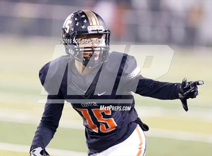 Thumbnail 2 in Bakersfield @ Central (CIF D1 Central Section Final) photogallery.