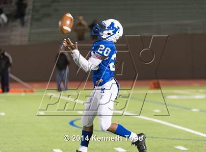 Thumbnail 3 in Steele vs. MacArthur (UIL 6A Bi-District Playoff) photogallery.