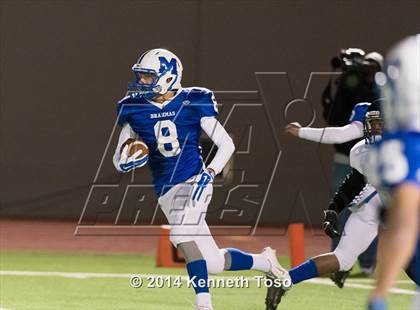 Thumbnail 2 in Steele vs. MacArthur (UIL 6A Bi-District Playoff) photogallery.
