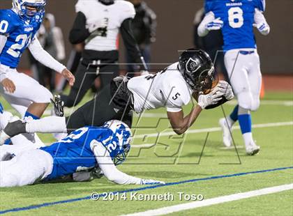 Thumbnail 3 in Steele vs. MacArthur (UIL 6A Bi-District Playoff) photogallery.
