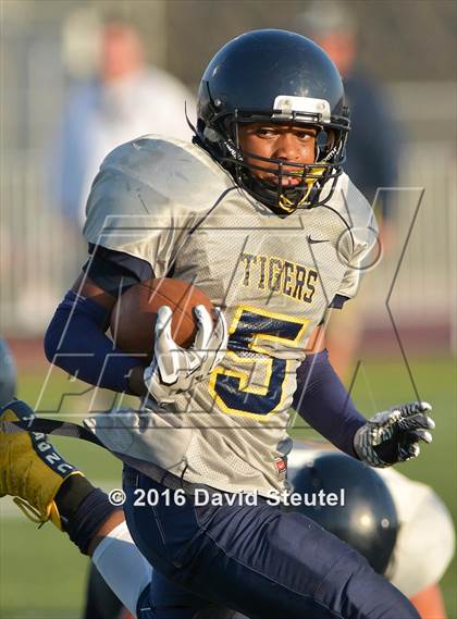 Thumbnail 3 in Elk Grove @ Inderkum photogallery.