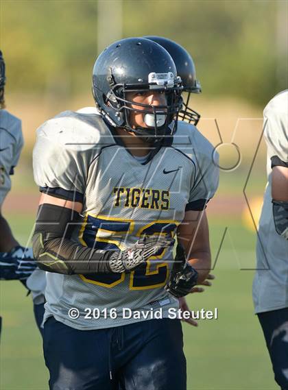 Thumbnail 2 in Elk Grove @ Inderkum photogallery.