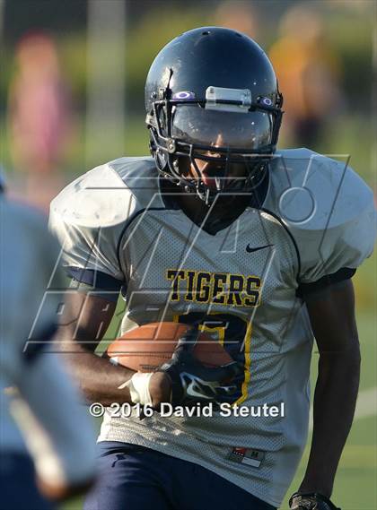 Thumbnail 3 in Elk Grove @ Inderkum photogallery.