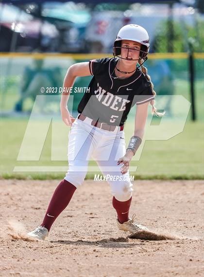 Thumbnail 3 in Independence vs Bondurant-Farrar (Rick Doran Classic) photogallery.