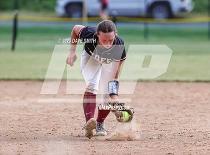Thumbnail 2 in Independence vs Bondurant-Farrar (Rick Doran Classic) photogallery.