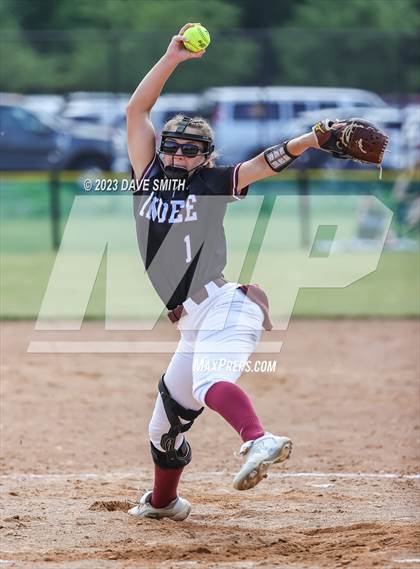 Thumbnail 1 in Independence vs Bondurant-Farrar (Rick Doran Classic) photogallery.