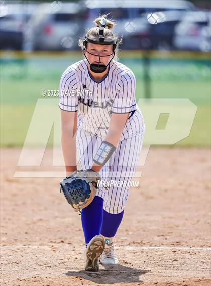 Thumbnail 3 in Independence vs Bondurant-Farrar (Rick Doran Classic) photogallery.